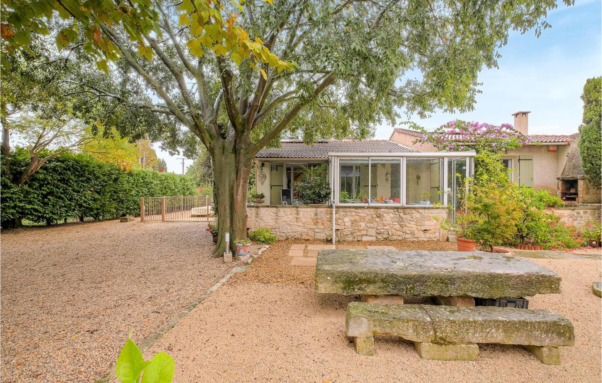 Beautiful Home In Saint-Rémy-de-Provence Exterior photo