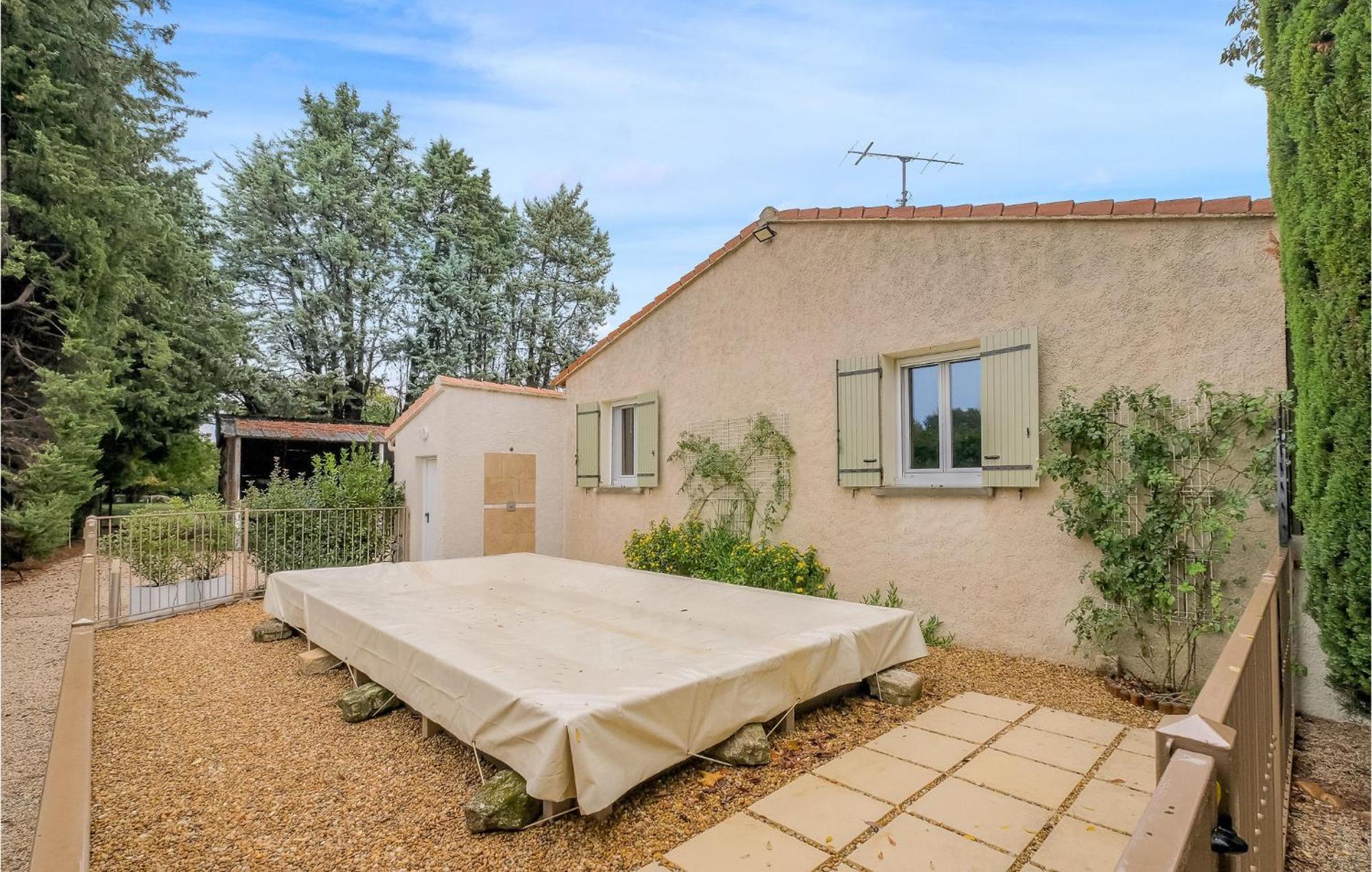 Beautiful Home In Saint-Rémy-de-Provence Exterior photo