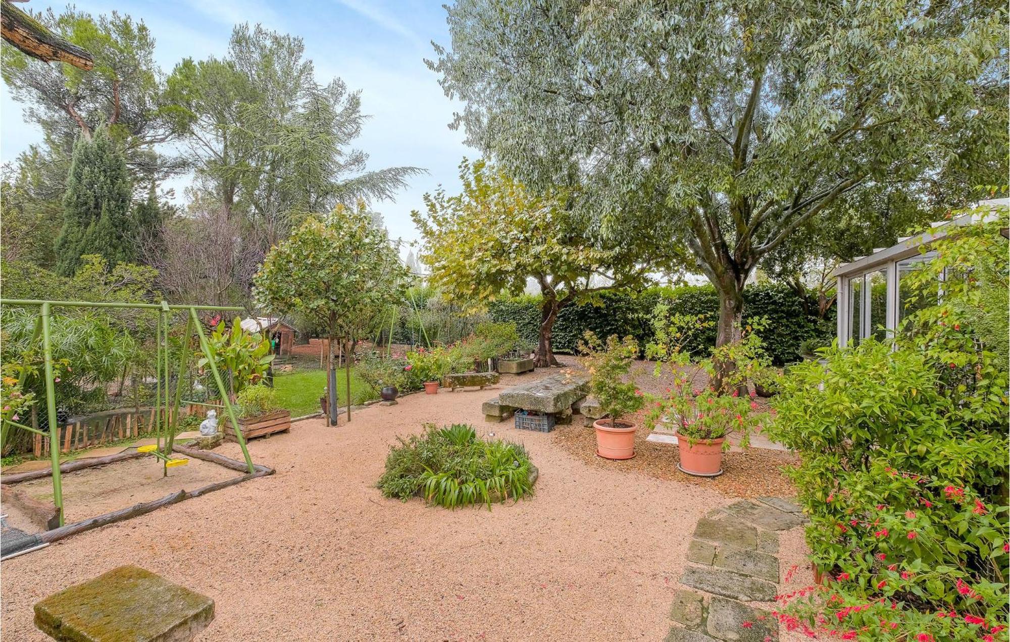 Beautiful Home In Saint-Rémy-de-Provence Exterior photo