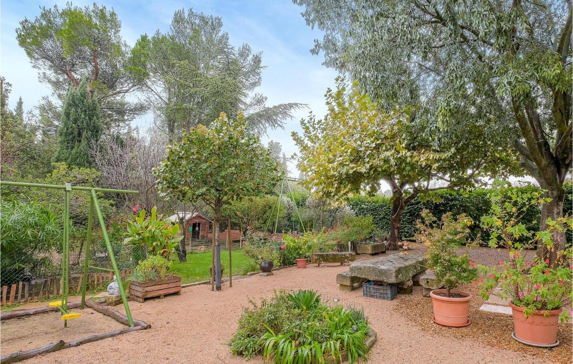 Beautiful Home In Saint-Rémy-de-Provence Exterior photo