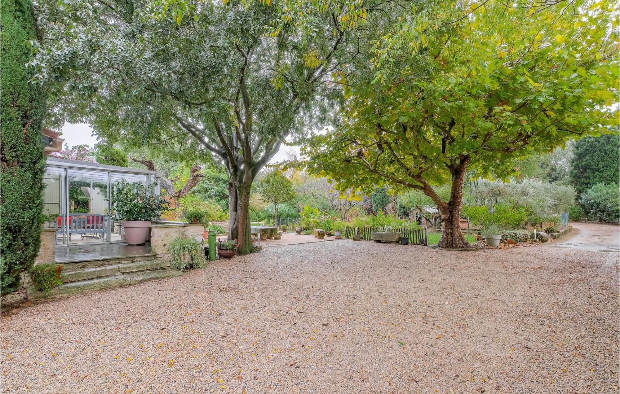 Beautiful Home In Saint-Rémy-de-Provence Exterior photo